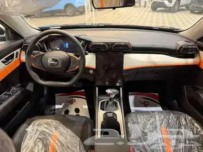 دونج فينج E1 2025 شاين جديدة مظهر رياضي ومواصفات ذكية 3