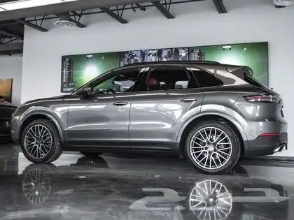 2022 PORSCHE CAYENNE 8