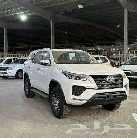 تويوتا فورتشنر الجديد 2025 بنزين GX2 كاش واقساط وعروض 0