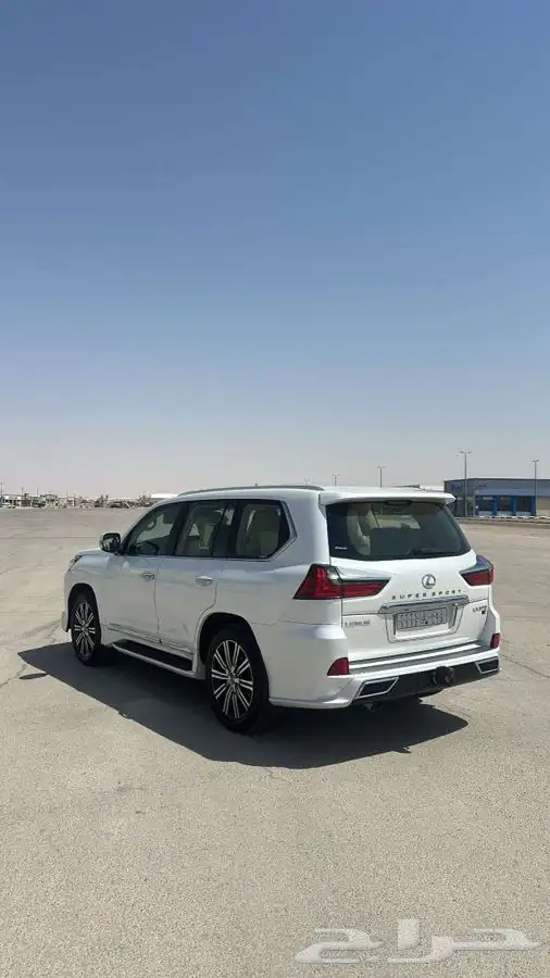 لكزس 2019 4