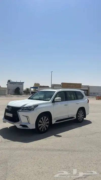 لكزس 2019 1