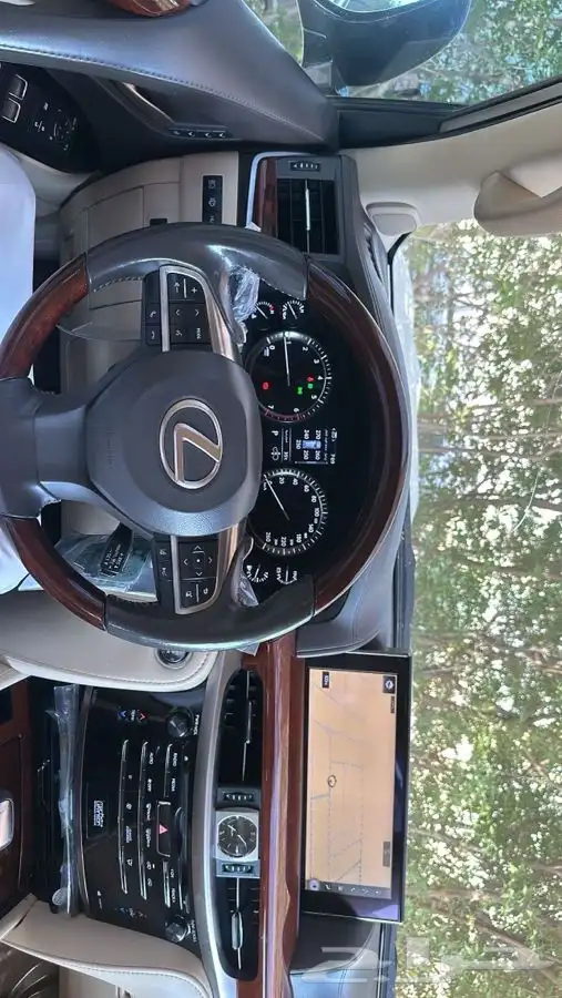 لكزس 2019 6