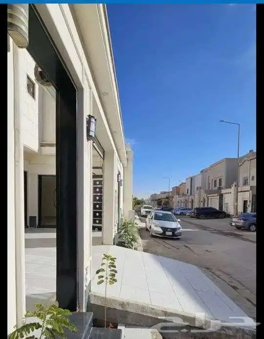 فيلا مؤثثة للإيجار  الرمال الذهبي 0