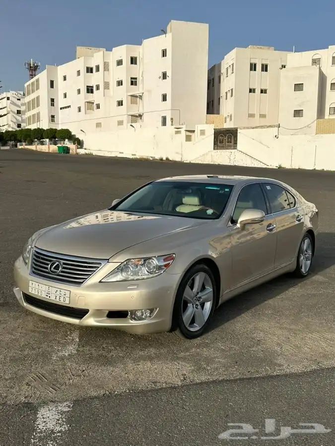 لكزس 460 موديل 2012 نظيفة 14