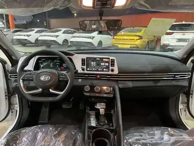 هونداي النترا 2025 بنزين كمفورت 1500Cc مستورد (اصفار). 24