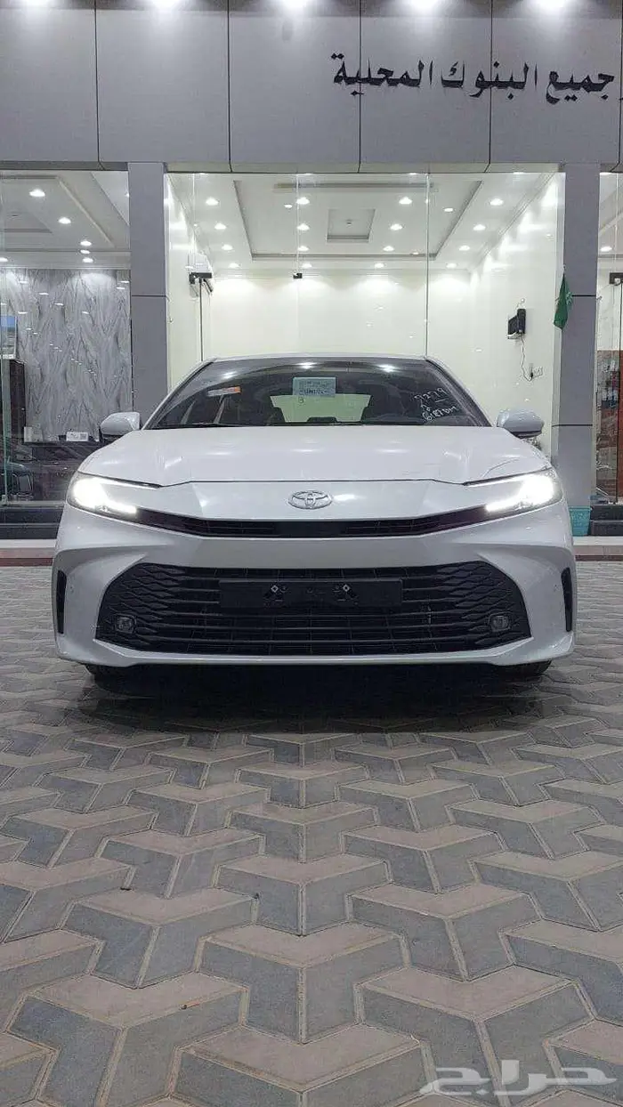 كامري استندر جنط E سعودي 2025 ابيض 1