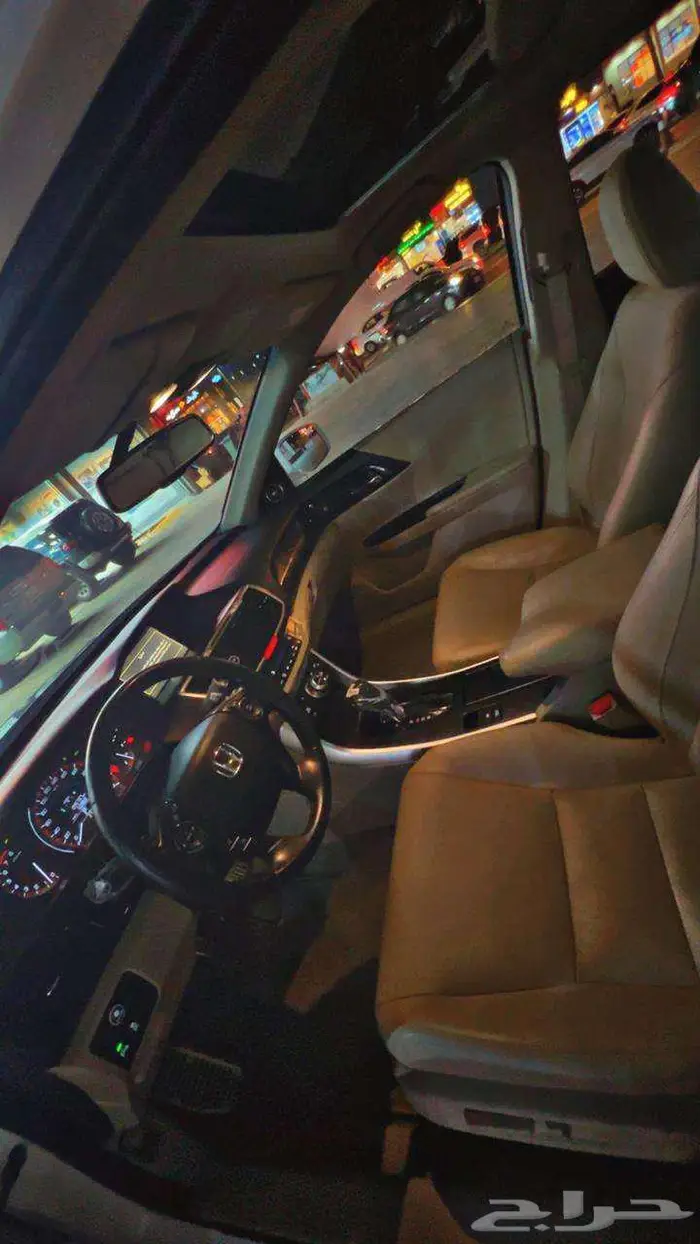 هوندا أكورد 2016 V6 فل كامل ممشى 95 ألف كم فقط المالك الأول 14