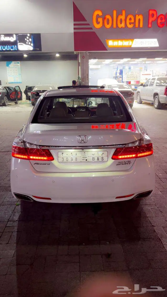 هوندا أكورد 2016 V6 فل كامل ممشى 95 ألف كم فقط المالك الأول 3