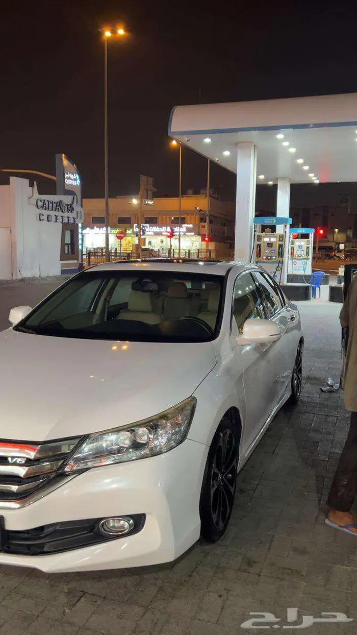 هوندا أكورد 2016 V6 فل كامل ممشى 95 ألف كم فقط المالك الأول 9