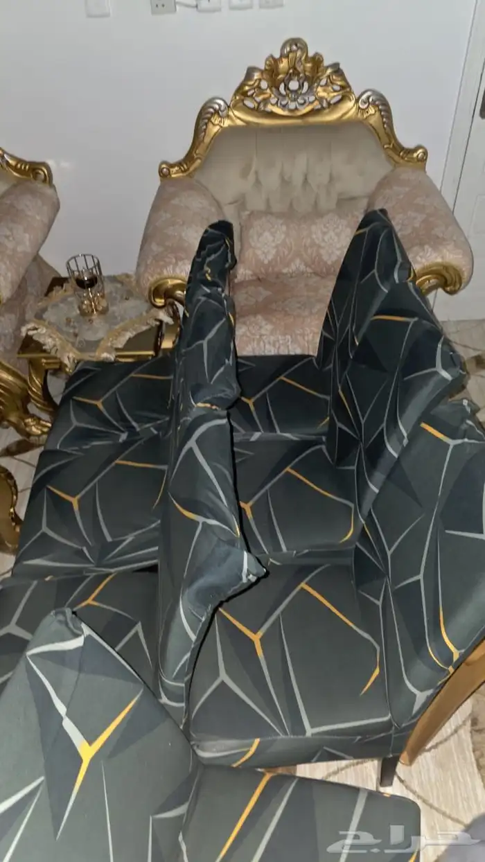 عندي طاولة للبيع 1