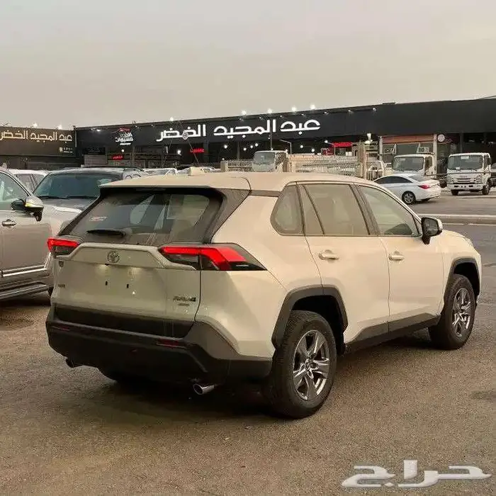 تويوتا راف فور دبل بنزين أبيض 2025 كاش وتمويل بنوك 6