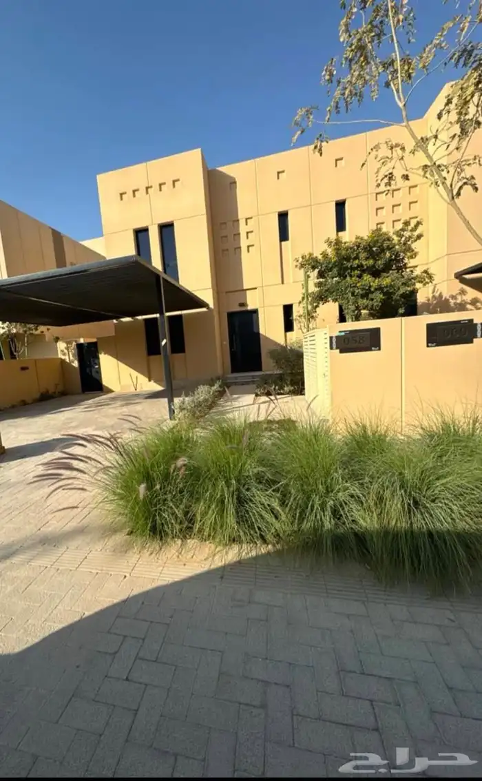 فلة للبيع فالرياض حي سدرة روشن 0
