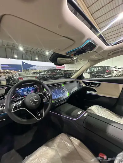 مرسيدس بنز E200 2025 ( اصفار ) كاش وتمويل 8