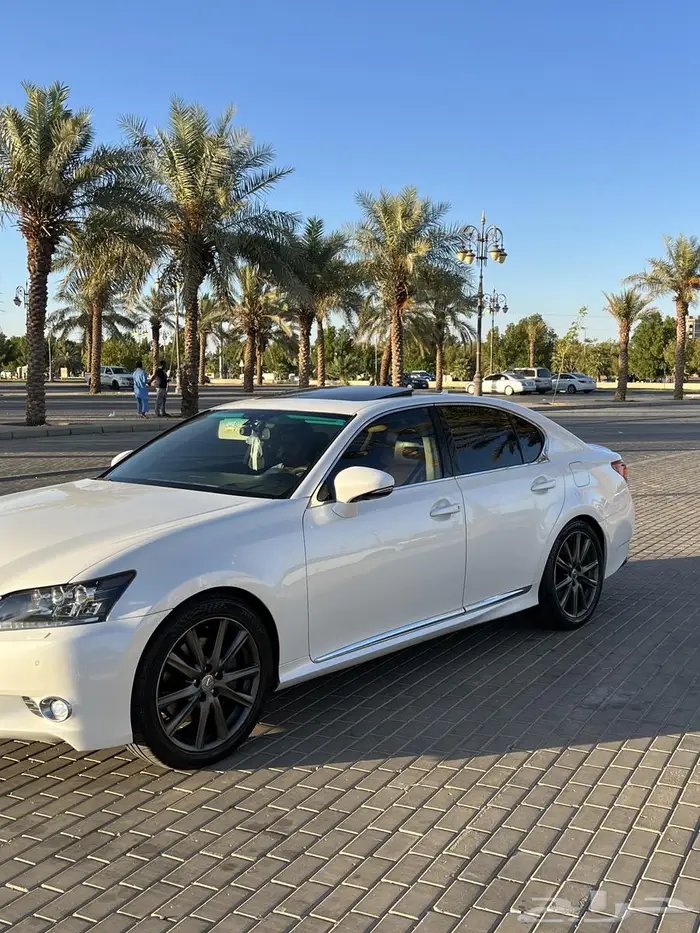 لكزس gs350 فئةcd 1