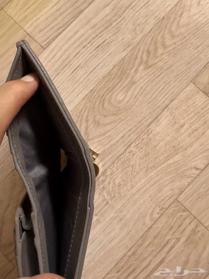 محفظة ديور تخفيض ب 350 ريال 4