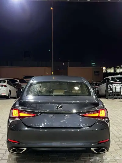 لكزس ES350 موديل 2023 بنزين 2