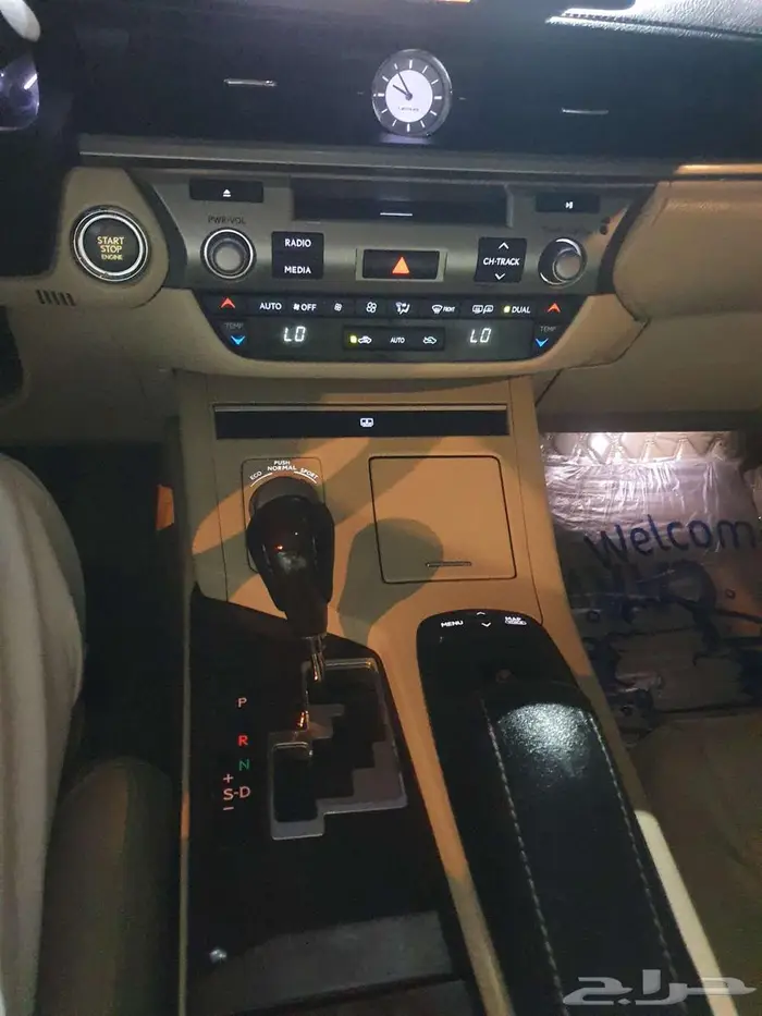 للبيع لكزس ES250 ذهبي 2013 10