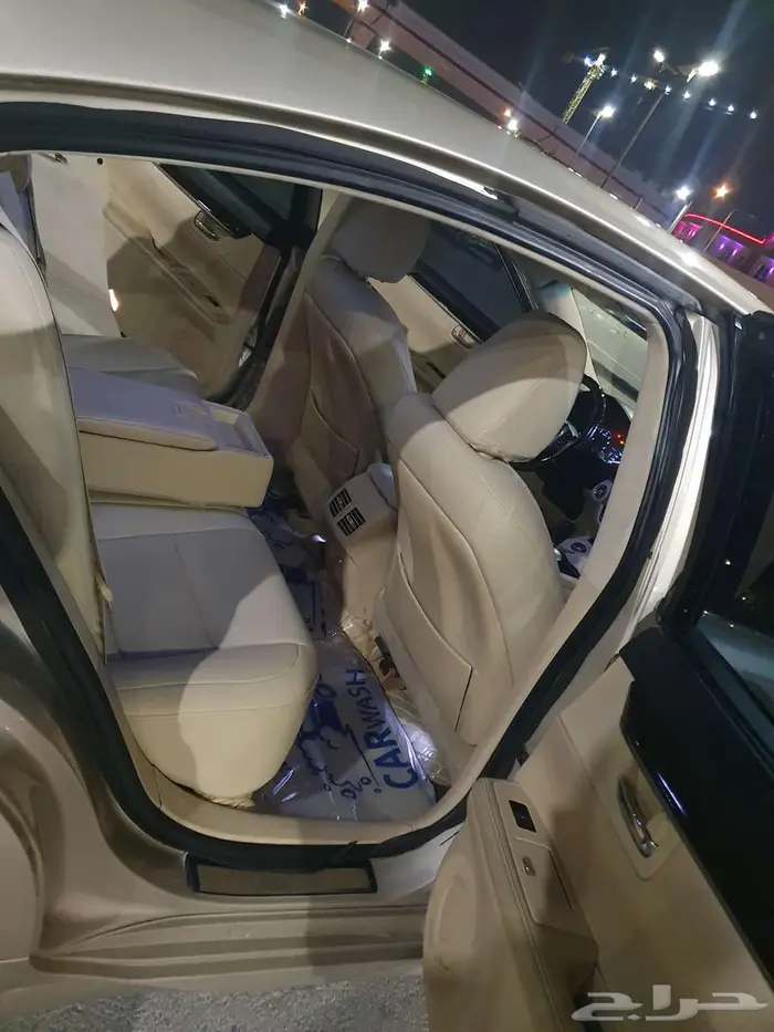 للبيع لكزس ES250 ذهبي 2013 7