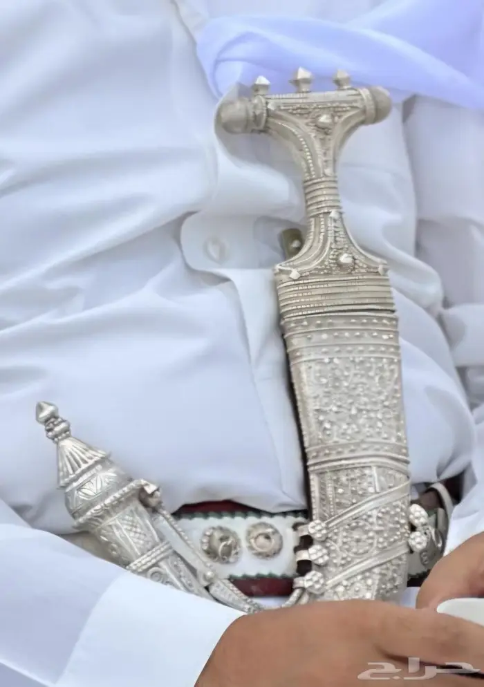 خنجر قديمي قديم جدا 2