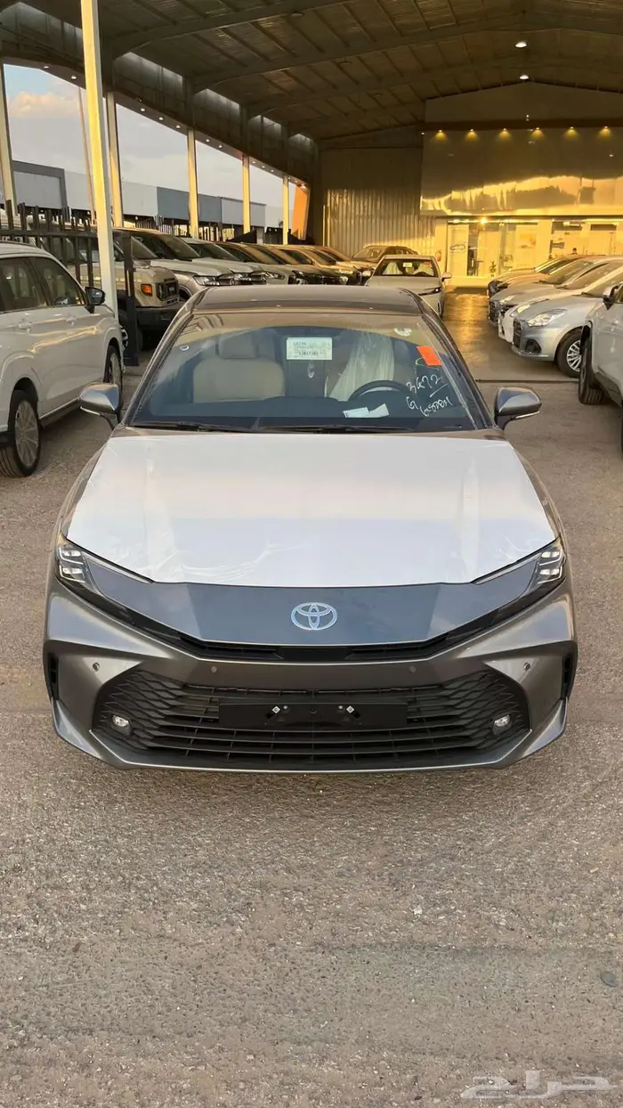تويوتا كامري ال اي هايبرد 2025 6