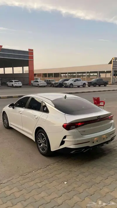 كيا 5 2021 عداد113000 كوري نص فل بنزين 2