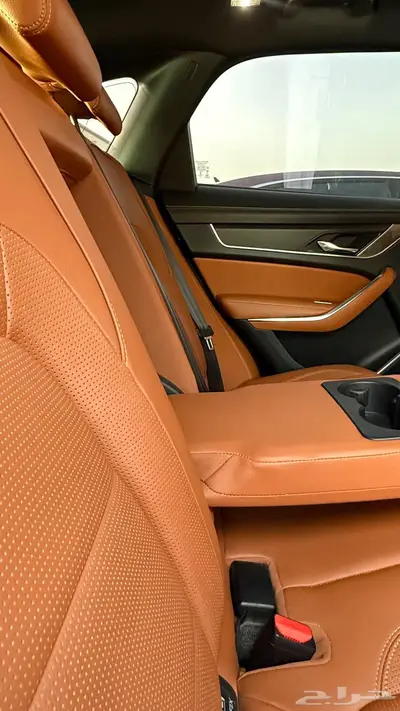 F-pace ( R دايناميك ) على الضمان 27