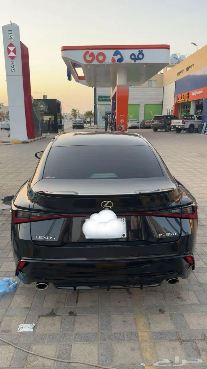لكزس IS 350 F Sport موديل 2024 3