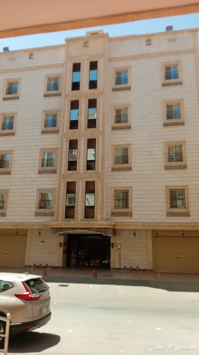 عماره فاخره للبيع او للايجار كل شقه علي حدى في حي الورود بجد 2