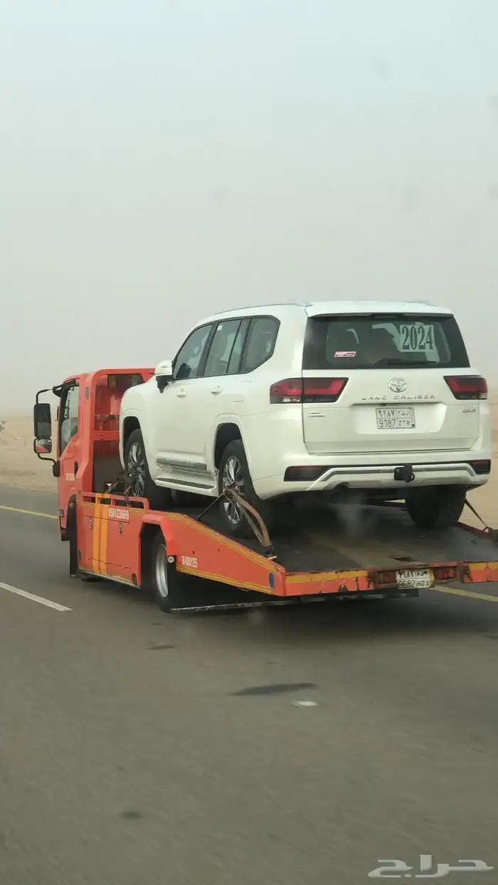 سطحه في الدمام 1
