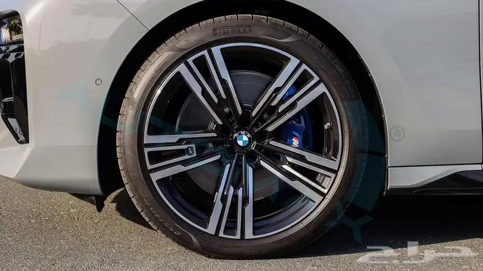 2024 BMW 760i XDRIVE LUXURY 4.4L V8 GCC 37
