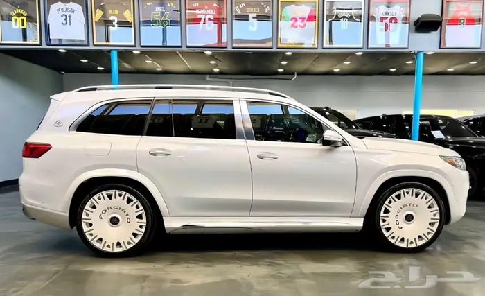 مايباخ GLS 600 2025 أصفار 3