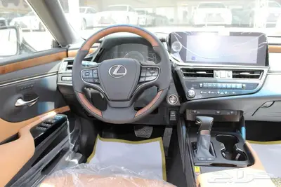 لكزس - ES300 Bh هايبرد - 2024 - نص فل - خليجي 11