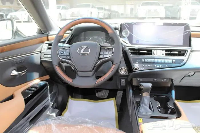 لكزس - ES300 Bh هايبرد - 2024 - نص فل - خليجي 11