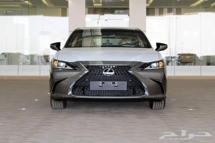 لكزس-ES250 AA-خليجي-2025-جناح-تشغيل عن بعد-ازياق جانبيه 0