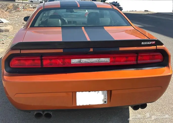 دودج تشالنجر SRT8 موديل 2011 بمحرك HEMI V8 سعة 6.4 لتر 7