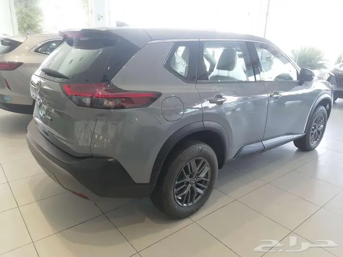 Nissan X-Trail std 2.5L 2WD 5st   2R 6