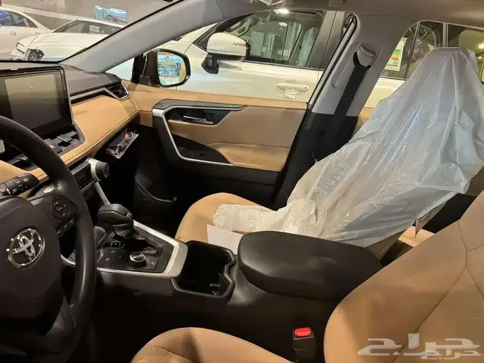 تويوتا راف فور XLE هايبرد 2