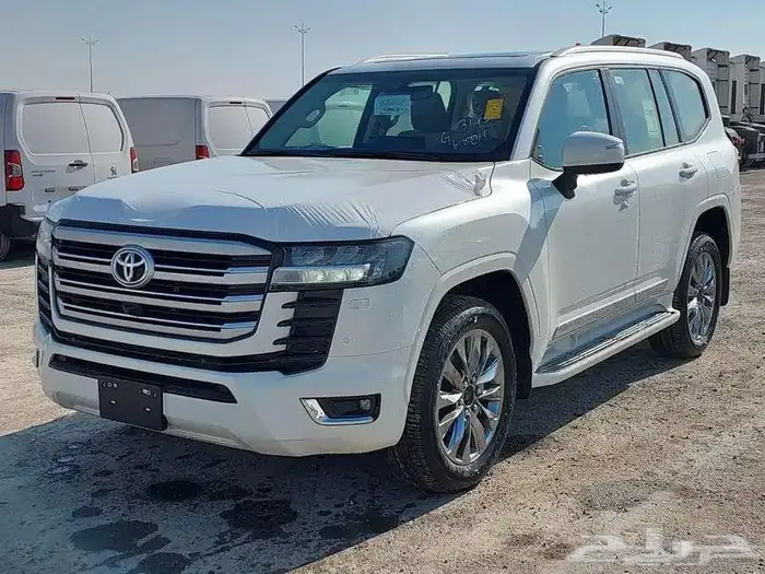 تويوتا لاندكروزر GXR 3 ديزل موديل 2025 0