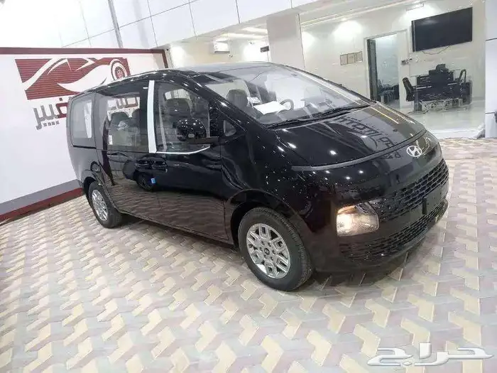 هونداي ستاريا 9 راكب ديزل 2025 بسعر 125900بالضريبه 2