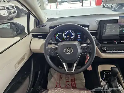 تويوتا كرولا هايبرد XLI 1800 سي سي 2025 13
