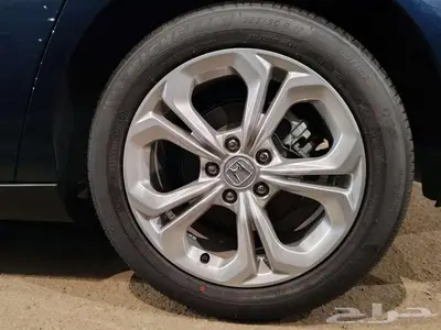 هوندا اكورد LX موديل 2025 16