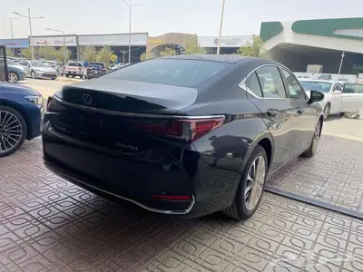 لكزس ES250 2025 استاندر كاش وأقساط جميع البنوك.. 9