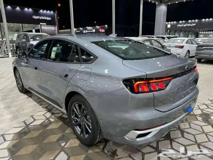 فورد تورس امبيانتي موديل 2025 كاش وتقسيط 3
