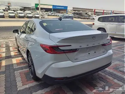 تويوتا كامري 2025 LE هايبرد عبداللطيف جميل 14