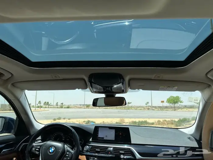 BMW الفئة الخامسة 520i م 2018 25