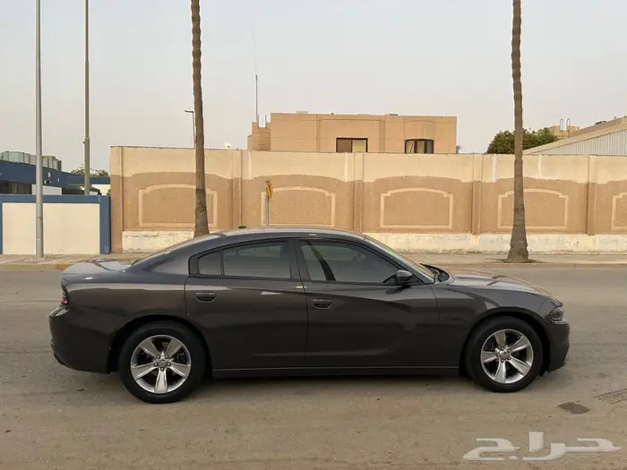 دودج تشارجر SXT موديل 2021 نظيفة جدا 5