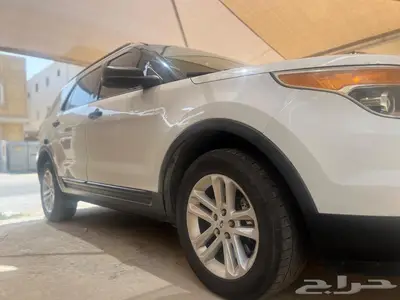 2014 Ford Explorer 4X4 (White) Excellent Condition index