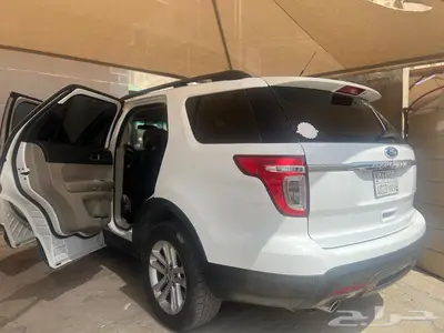 2014 Ford Explorer 4X4 (White) Excellent Condition index