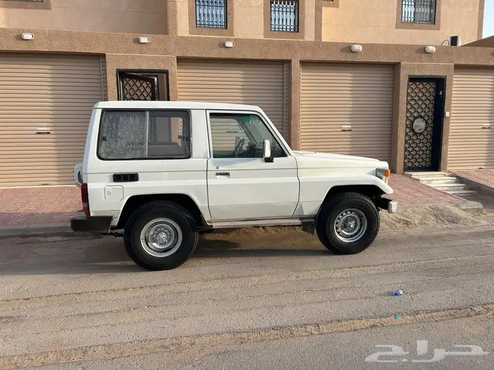 جيب ربع مسقط 0
