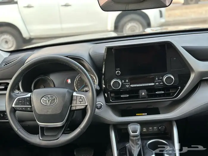تويوتا هايلندر GLE موديل 2023 تم البيع 8